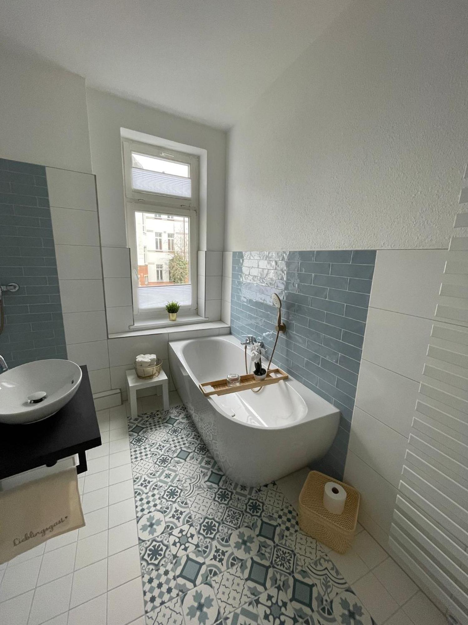 Ferienwohnung „KRABBENNEST“ ruhig zentral mit echtem Jacuzzi-Whirlpool Rostock Exterior foto